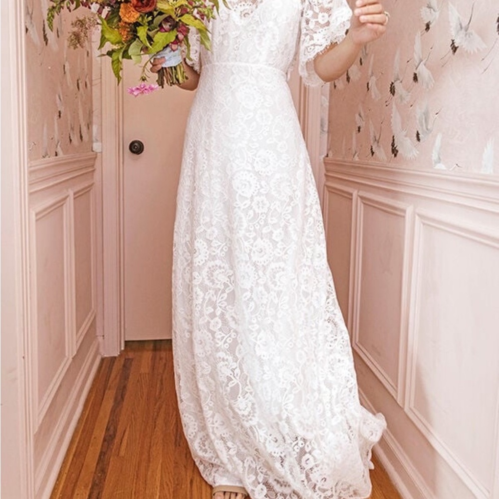 Elegant White Lace Maxi Dress